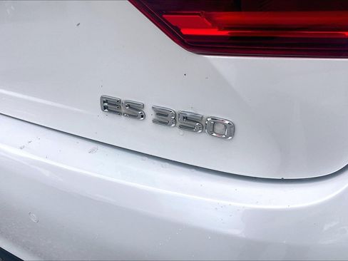 Used 2018 Lexus ES 350 w/ Luxury Package w/Wood Trim FWD image 10