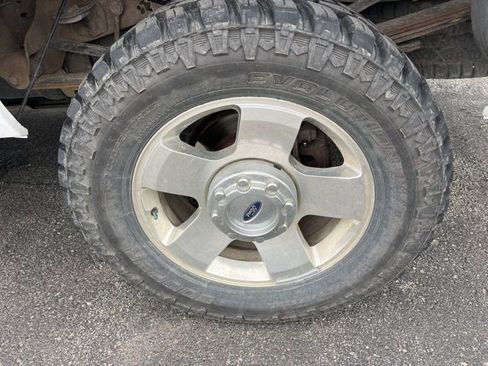 Used 2006 Ford F350 XLT image 4