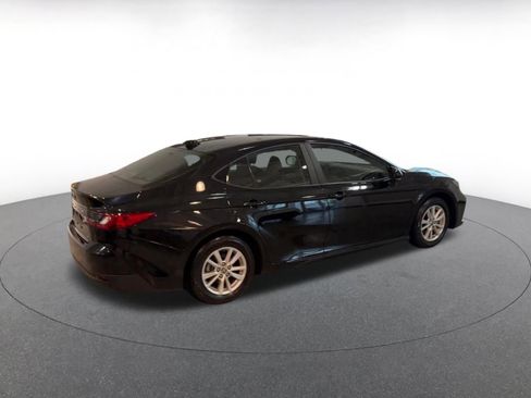 Used 2025 Toyota Camry LE image 15