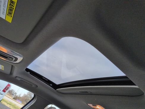 Used 2024 Hyundai Elantra SEL w/ Convenience Package image 10