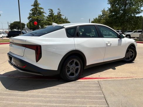 Used 2025 Kia K4 FWD image 6