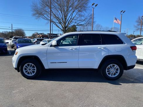 Used 2020 Jeep Grand Cherokee Laredo image 7