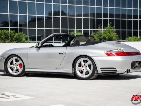 Used 2004 Porsche 911 Carrera 4S AWD/4WD image 9