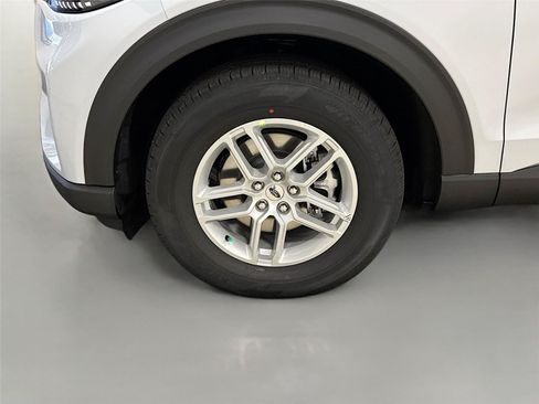 New 2026 Ford Explorer Active AWD/4WD image 29
