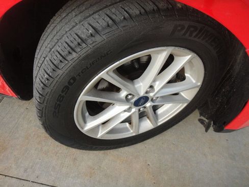 Used 2017 Ford Focus SE image 18