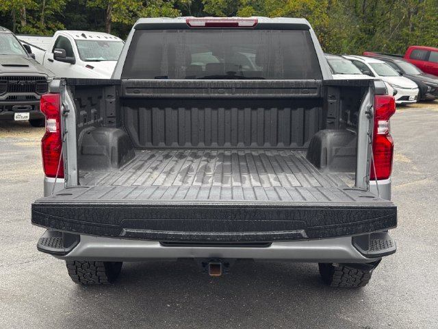Used 2025 Chevrolet Silverado 1500 Custom w/ Turbomax Blackout Package AWD/4WD image 12