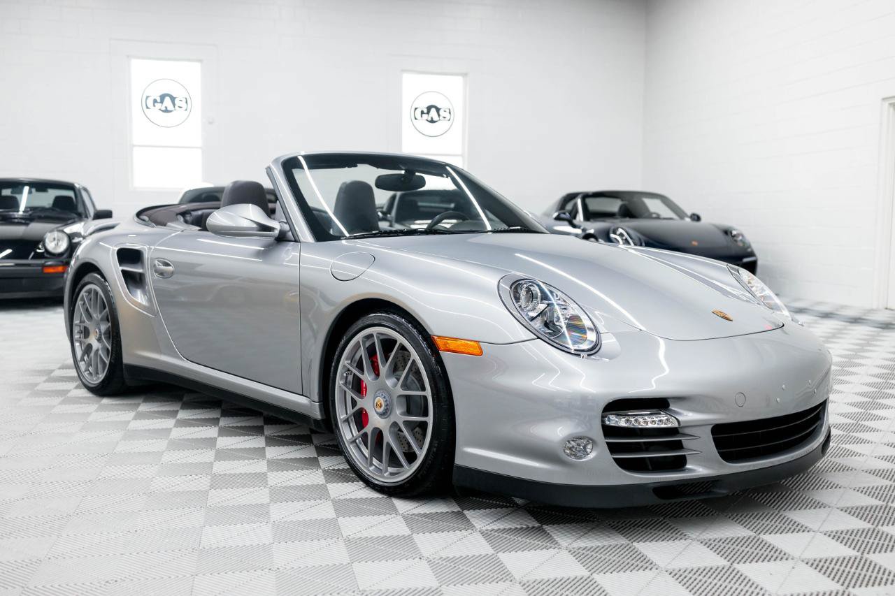 Used 2010 Porsche 911 Turbo AWD/4WD image 9