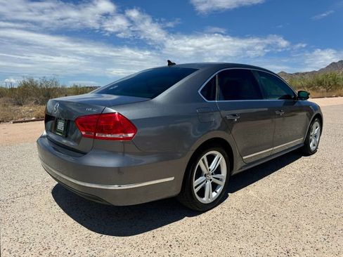 Used 2014 Volkswagen Passat TDI SE image 16
