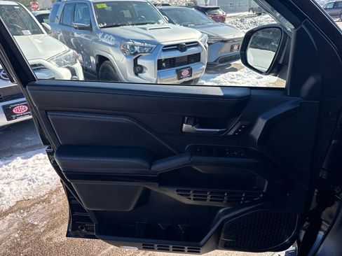 Used 2025 Toyota 4Runner Limited image 34