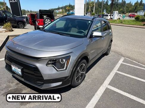 Used 2023 Kia Niro FWD image 1