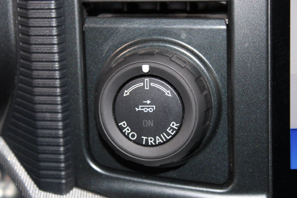 Used 2025 Ford F150 Lariat w/ Equipment Group 502A High AWD/4WD image 35