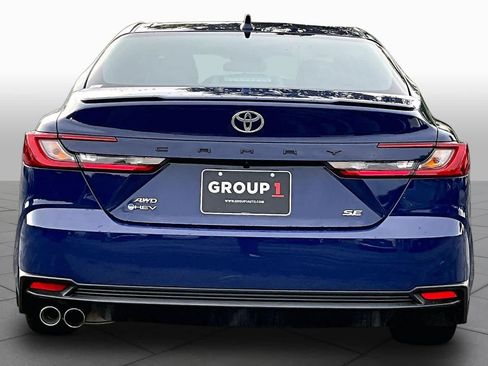 Used 2025 Toyota Camry SE AWD/4WD image 5