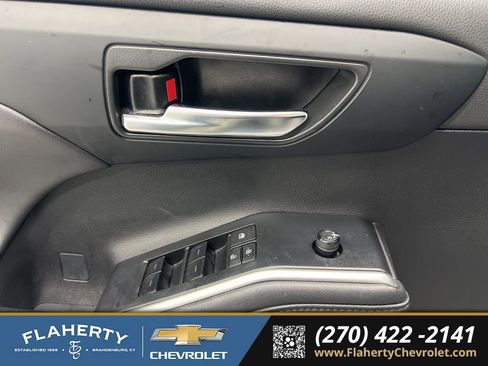 Used 2024 Toyota Highlander XLE image 22