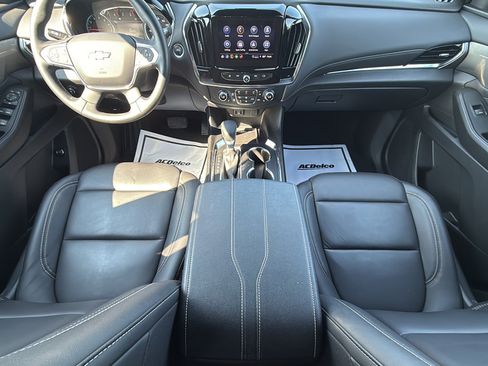 Used 2023 Chevrolet Traverse LT w/ Rear Camera Mirror Package AWD/4WD image 29
