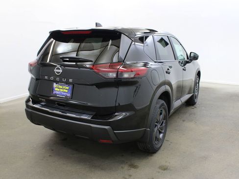 New 2026 Nissan Rogue SV FWD image 5