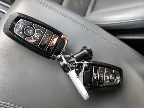 Used 2020 Lincoln Corsair FWD image 28