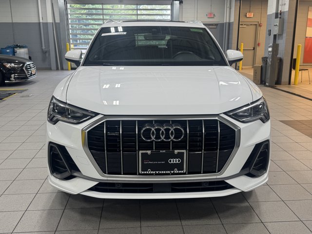Certified 2024 Audi Q3 2.0T Premium w/ Convenience Package AWD/4WD image 2