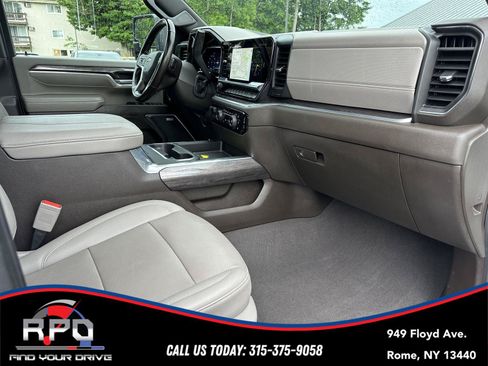 Used 2024 Chevrolet Silverado 2500 LTZ w/ LTZ Convenience Package AWD/4WD image 31