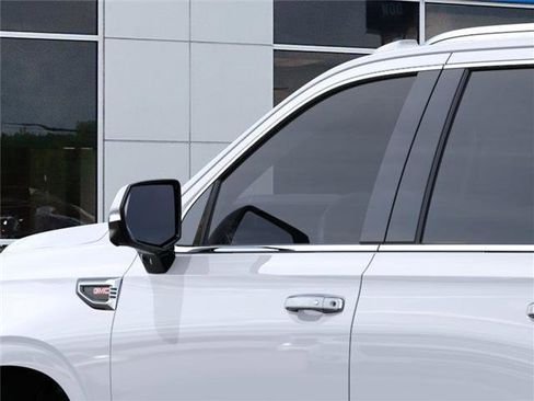 New 2026 GMC Yukon Denali image 12