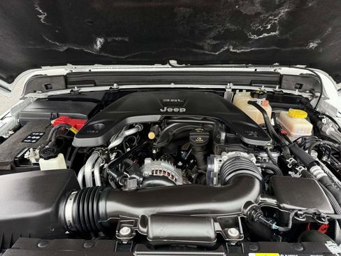 Used 2020 Jeep Wrangler Unlimited Sport image 26