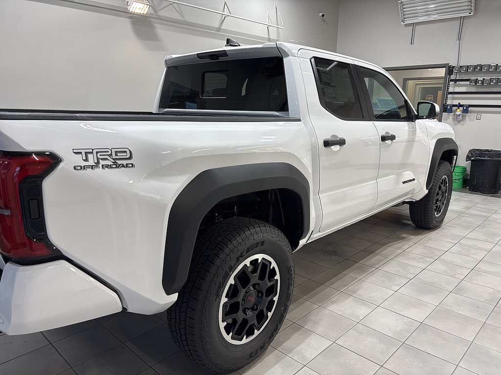 New 2026 Toyota Tacoma TRD Off-Road w/ TRD Off Road Premium Package AWD/4WD image 4