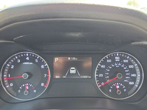 Used 2023 Kia Forte GT-Line w/ GT-Line Premium Package FWD image 28