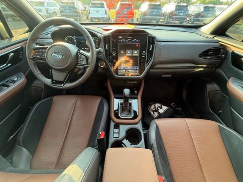 Used 2025 Subaru Forester Touring AWD/4WD image 29