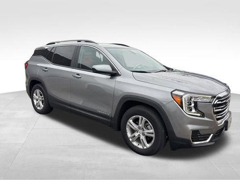 Used 2023 GMC Terrain SLE w/ Driver Convenience Package image 15