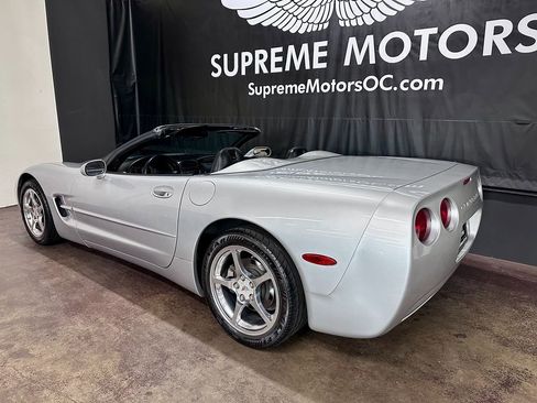 Used 2001 Chevrolet Corvette Convertible w/ Preferred Equipment Group2 image 8