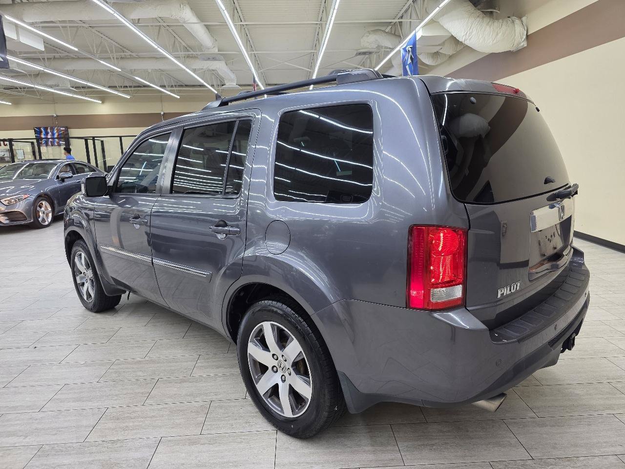 Used 2015 Honda Pilot Touring image 8