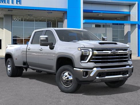 New 2026 Chevrolet Silverado 3500 LTZ image 7