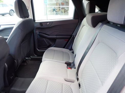 Used 2022 Ford Escape SE image 12