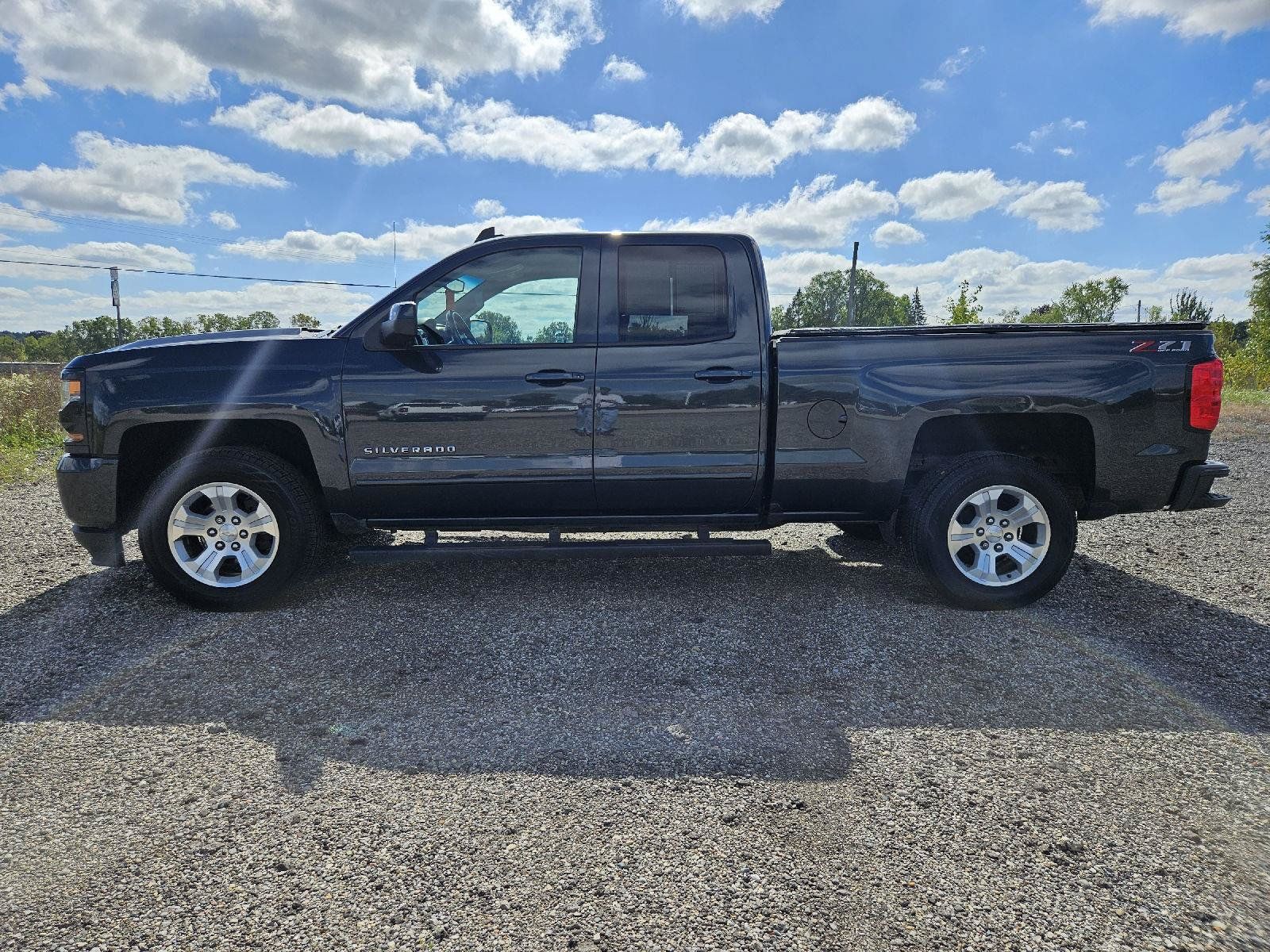 Used 2019 Chevrolet Silverado 1500 LT w/ All Star Edition AWD/4WD image 4