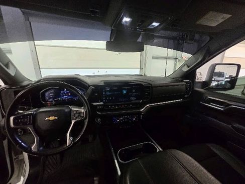 Used 2024 Chevrolet Silverado 2500 LTZ w/ LTZ Plus Package AWD/4WD image 16