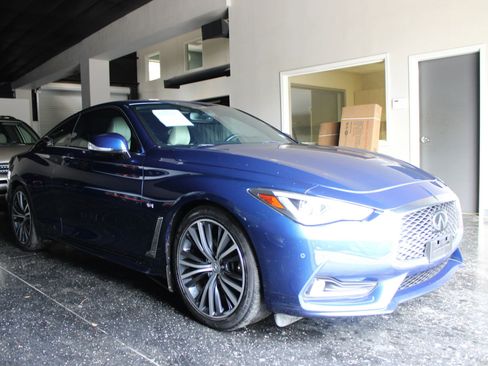 Used 2017 INFINITI Q60 3.0t w/ Premium Plus Package 3.0T image 1