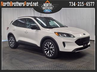 Used 2020 Ford Escape SE Sport video 1
