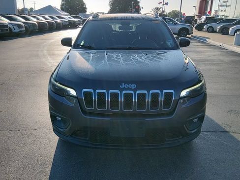 Used 2019 Jeep Cherokee Latitude Plus w/ Comfort/Convenience Group AWD/4WD image 8