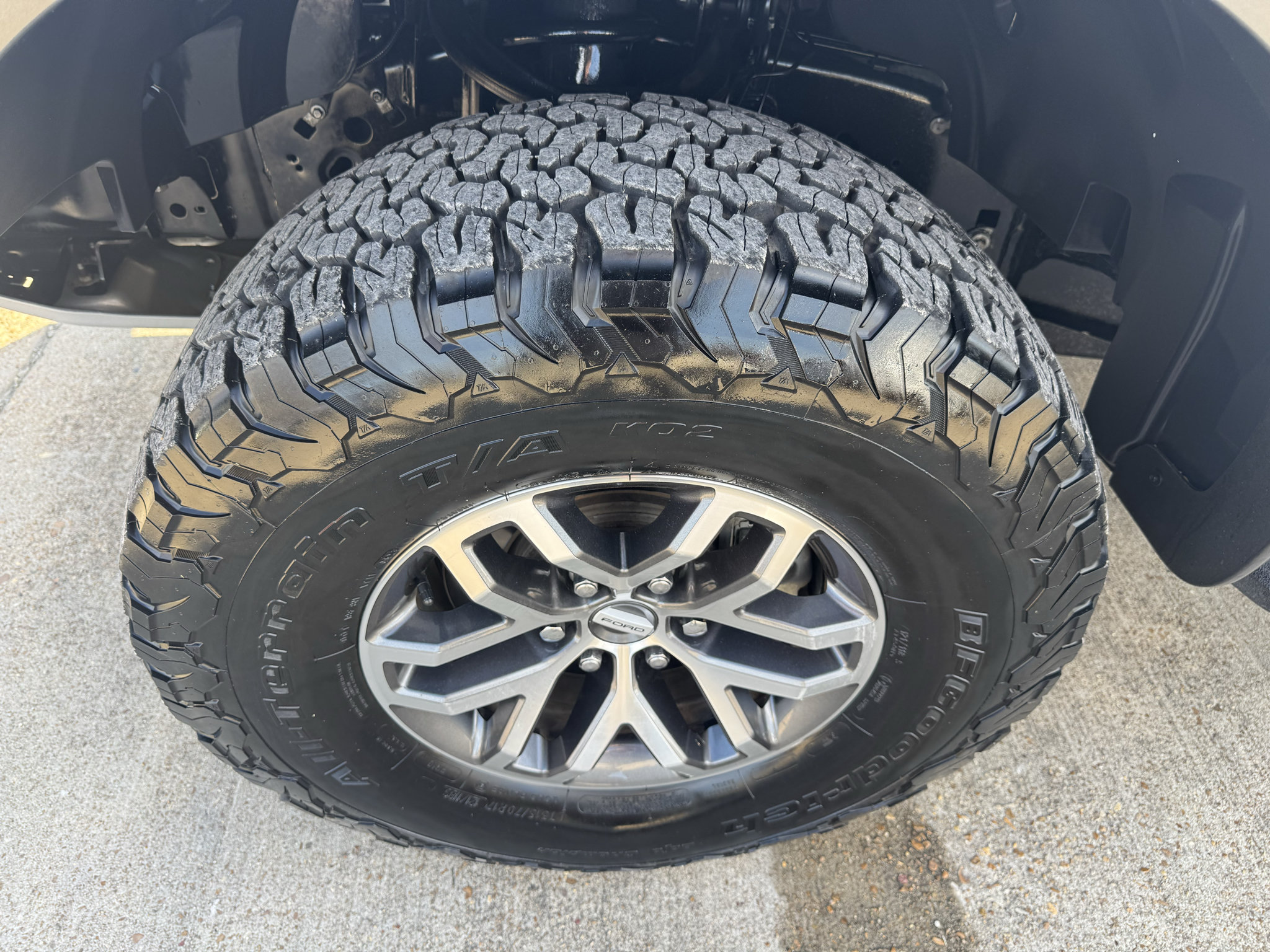Used 2018 Ford F150 Raptor w/ Equipment Group 802A Luxury AWD/4WD image 9