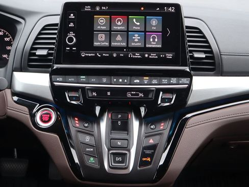 Used 2025 Honda Odyssey Touring image 17