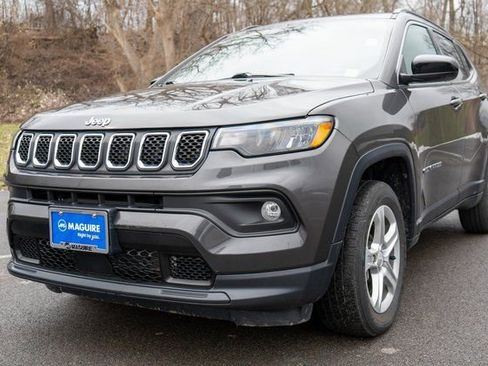 Used 2023 Jeep Compass Latitude w/ Convenience Group image 2