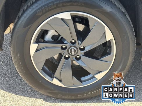 Certified 2025 Nissan Rogue SV AWD/4WD image 10