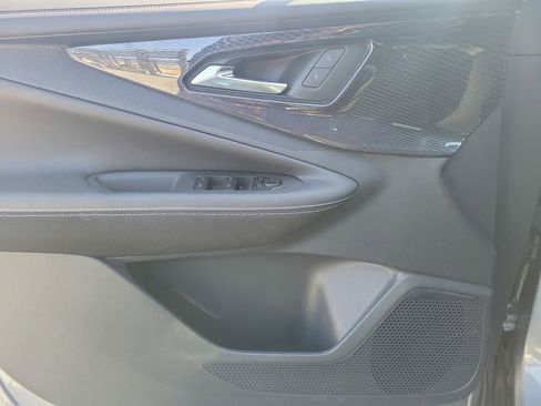 Used 2025 Chevrolet Blazer EV LT w/ Midnight/Sport Edition image 18