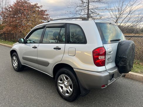 Used 2005 Toyota RAV4 2WD image 5