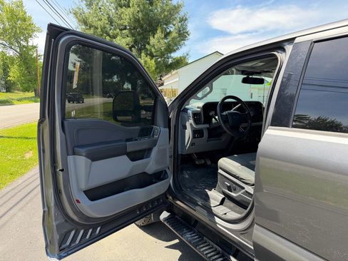 Used 2023 Ford F250 XLT w/ XLT Premium Package AWD/4WD image 23