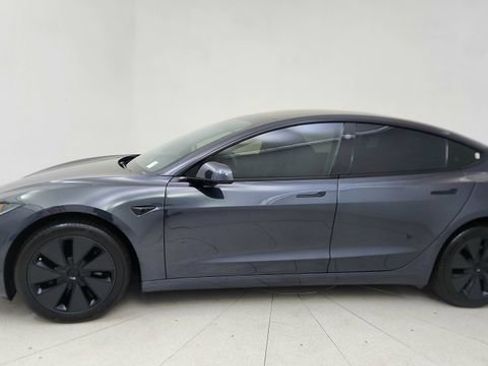 Used 2025 Tesla Model 3 Long Range image 3