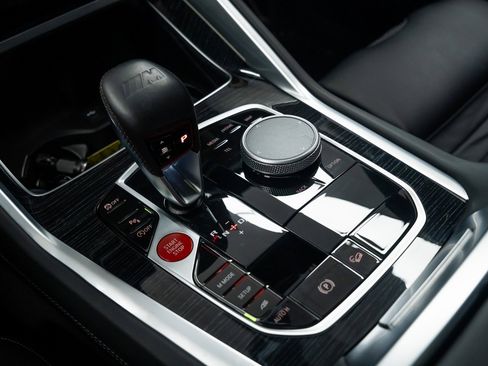 Used 2024 BMW X6 M Competition image 15