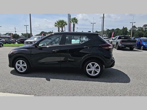 Used 2025 Nissan Kicks Play S FWD image 27