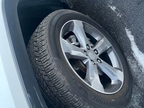 Used 2022 Jeep Grand Cherokee L Limited image 10