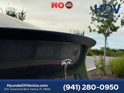 Used 2022 Tesla Model Y Performance AWD/4WD image 9