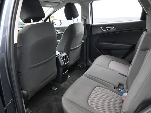 Used 2023 Kia Sportage LX AWD/4WD image 34